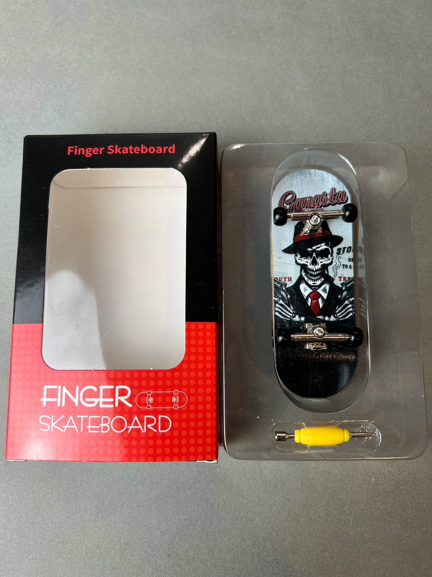 Gangsta Mafia de Finger3flip, fingerboard de 34 mm, detalle de la tabla montada