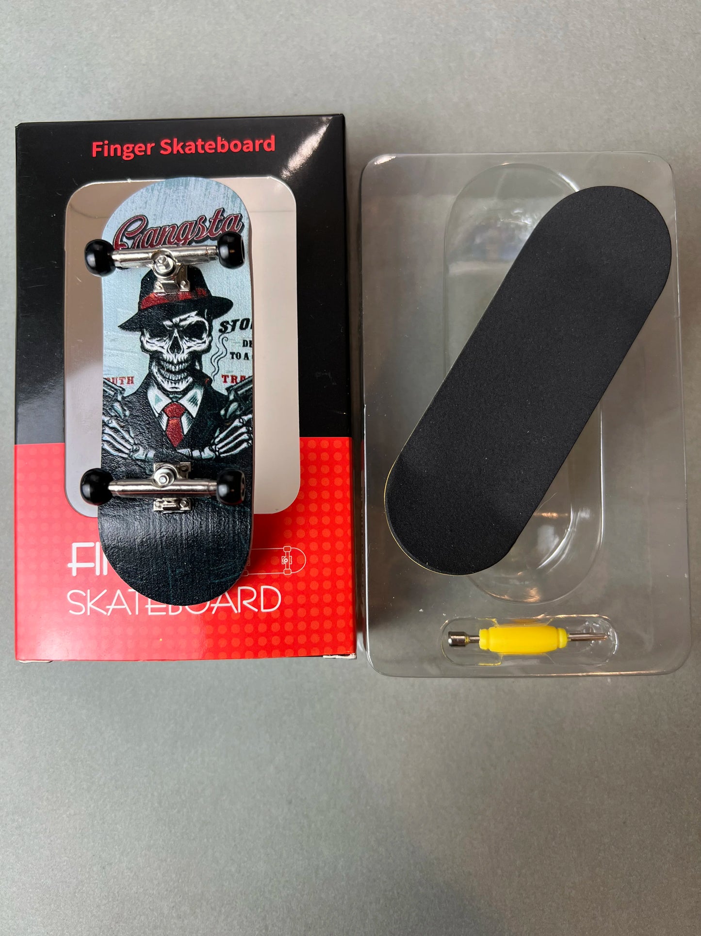 Gangsta Mafia de Finger3flip, fingerboard de 34 mm de perfil, con la concavidad de la tabla y los ejes a la vista