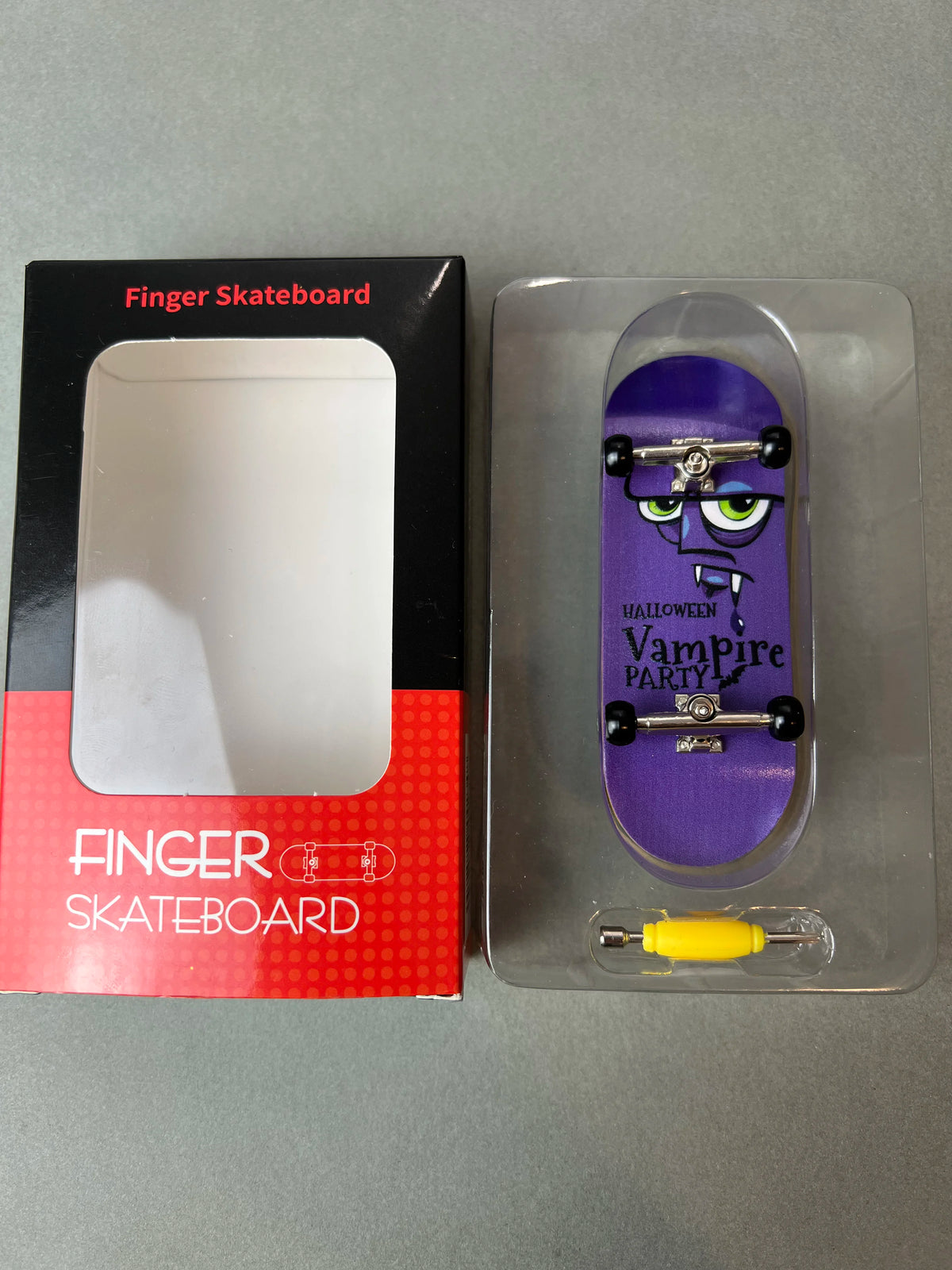 Ojos de Vampiro de Finger3flip, fingerboard de 34 mm, detalle de la tabla montada