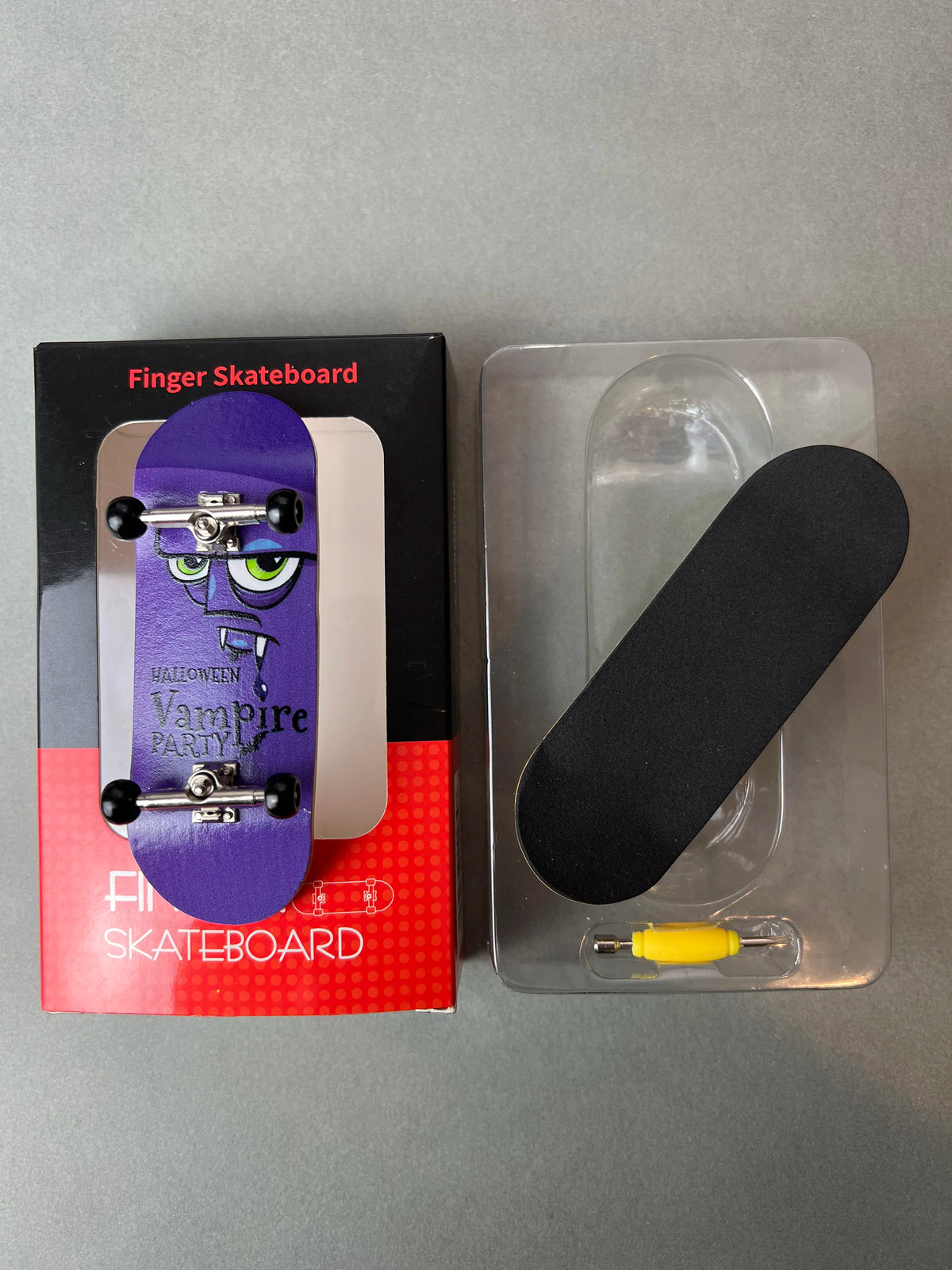 Ojos de Vampiro de Finger3flip, fingerboard de 34 mm de perfil, con la concavidad de la tabla y los ejes a la vista
