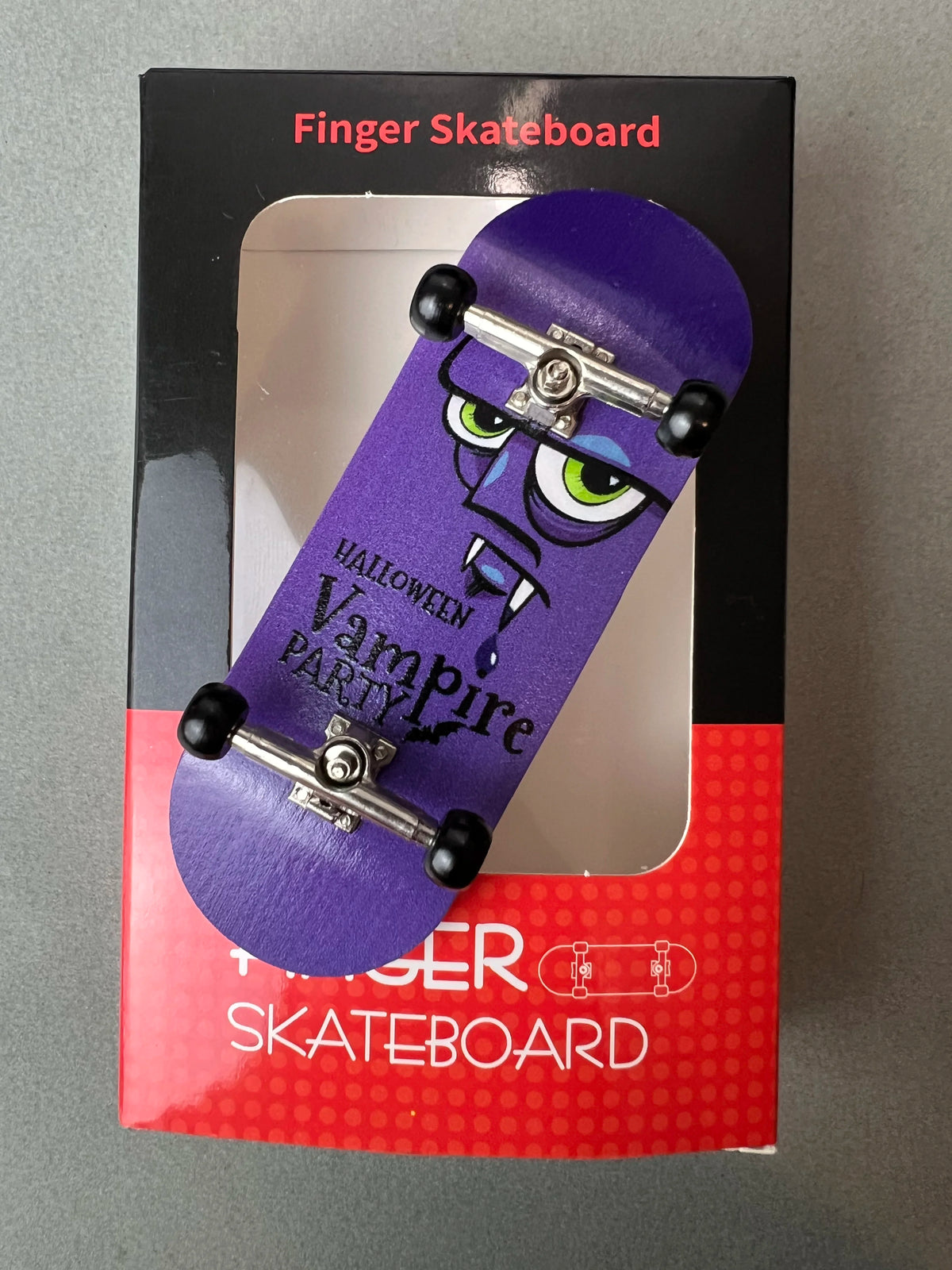 Ojos de Vampiro de Finger3flip, fingerboard de 34 mm visto en diagonal desde arriba
