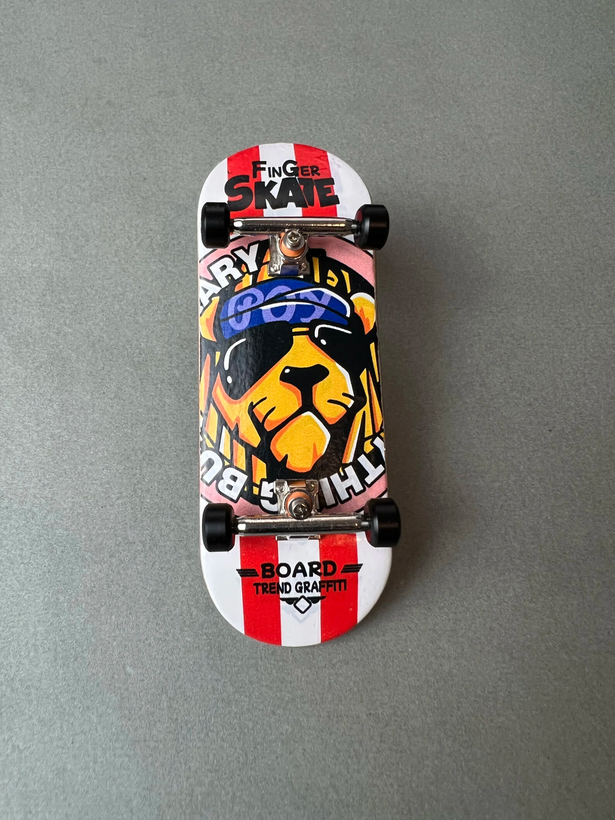 Fingerboard Pro de 34 mm Royal Mane con gráfica de león