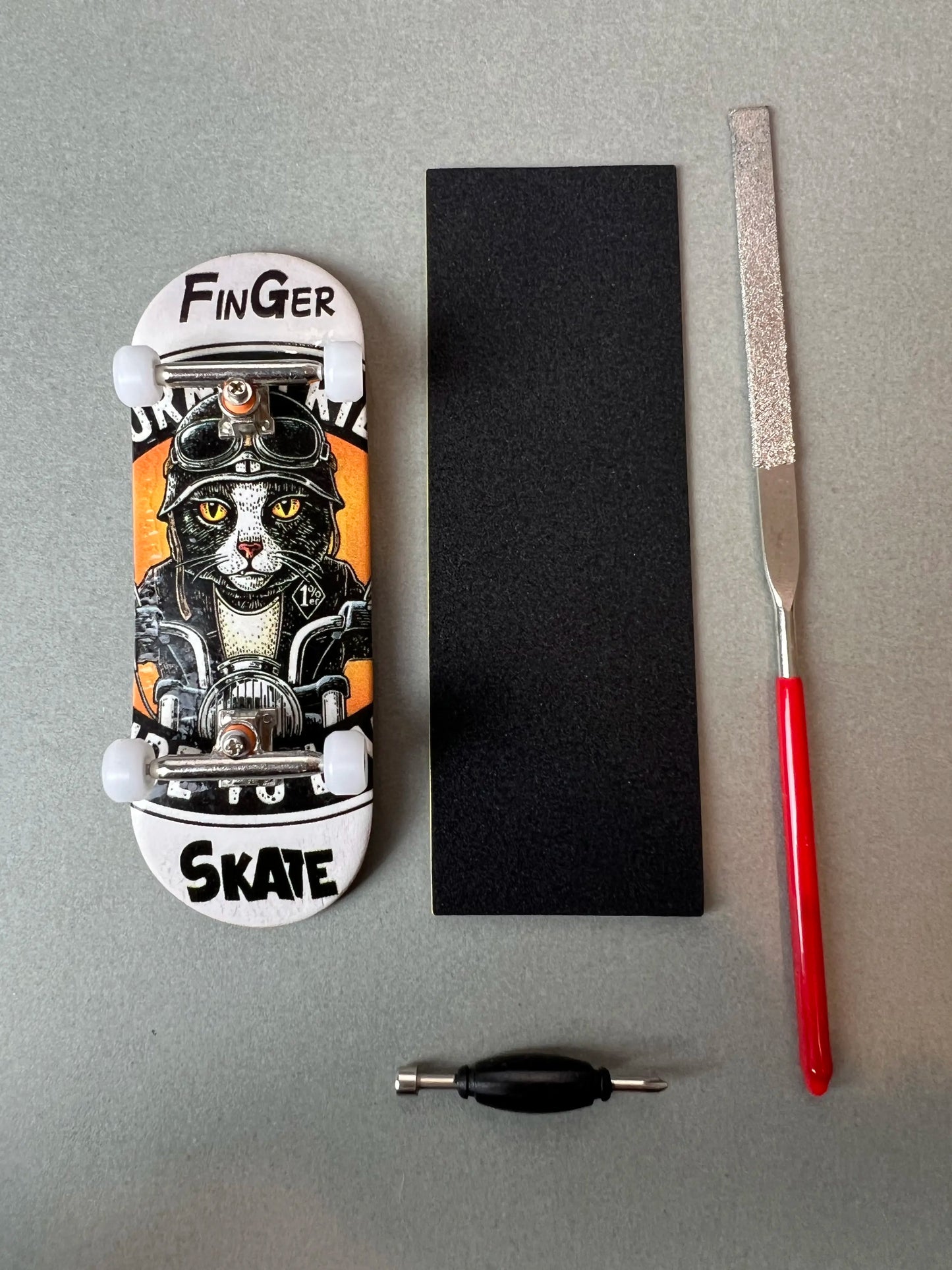 Feline Flash de Finger3flip, fingerboard Pro de 34 mm, detalle de la tabla montada