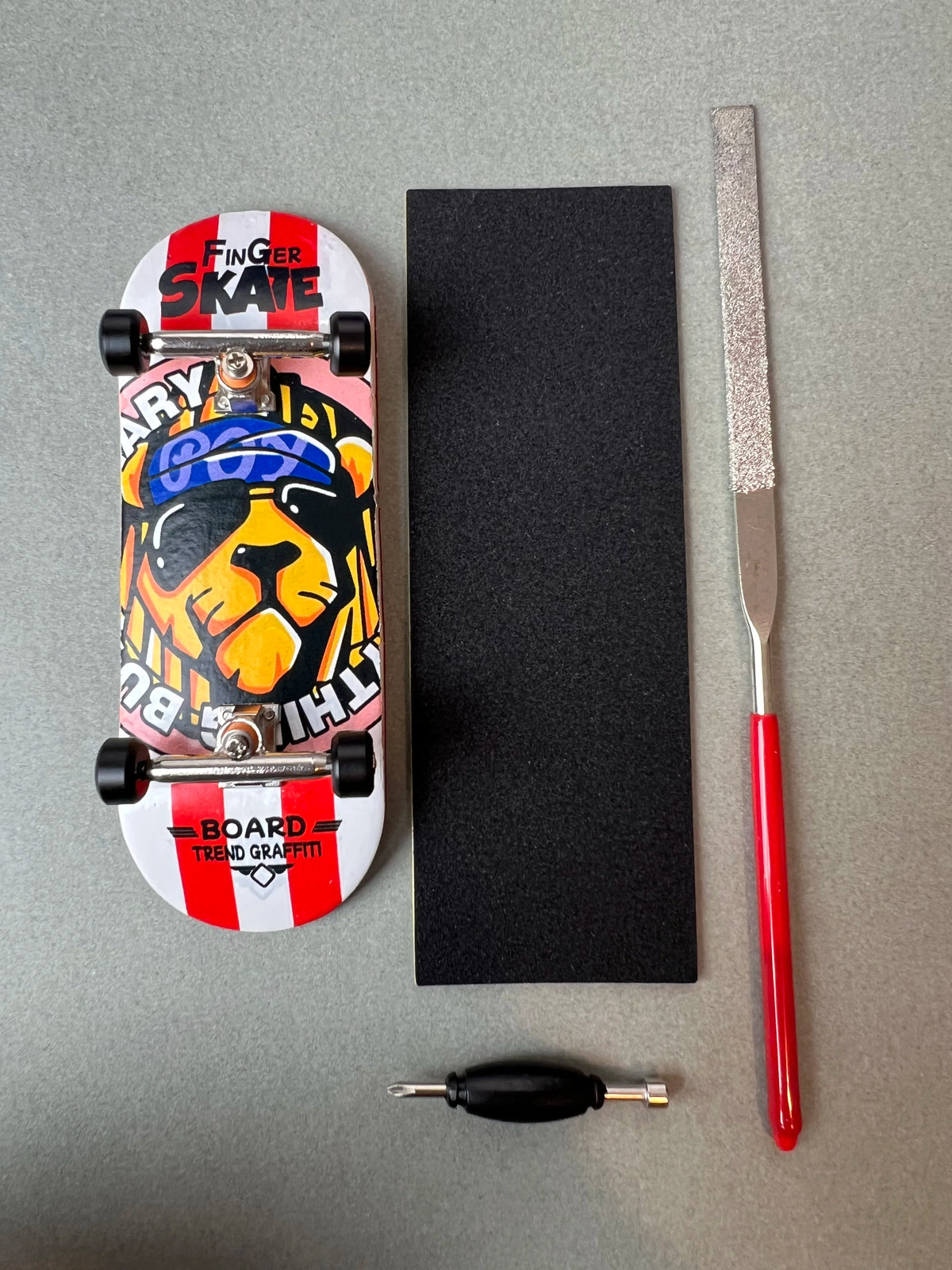 Royal Mane de Finger3flip, fingerboard Pro de 34 mm, detalle de la tabla montada
